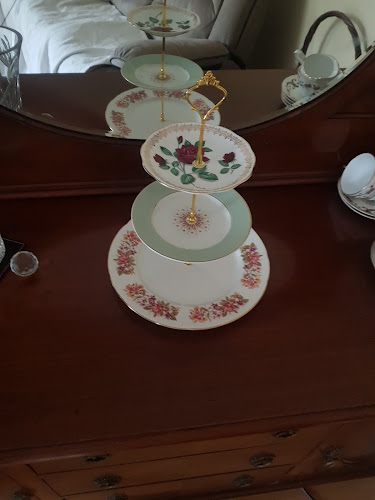 Comments and reviews of Finickity Fayre - Vintage China & Games Hire in Kent, Sussex & Essex