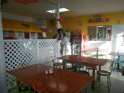 Ice Cream Shop «Waffle Cone Company», reviews and photos, 2722 Highway 35 N, Rockport, TX 78382, USA