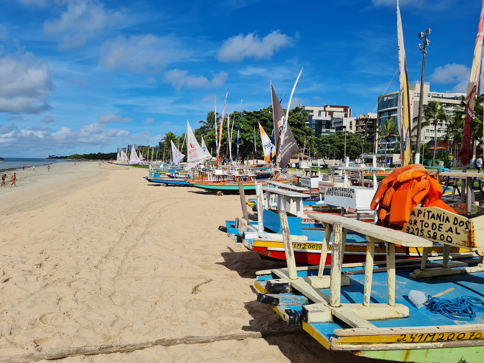 Fotografie cu Praia de Pajuçara zonele de facilități