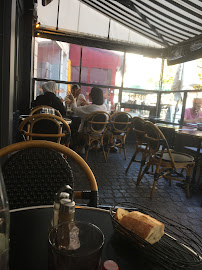 Atmosphère du Restaurant O P'tit Resto à Suresnes - n°3