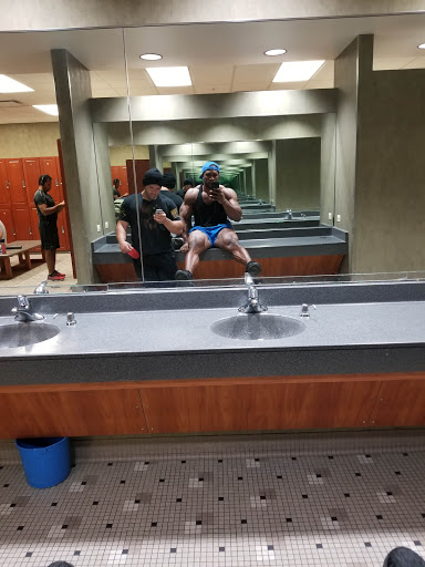 Gym «LA Fitness», reviews and photos, 452 Lakehurst Rd, Waukegan, IL 60085, USA