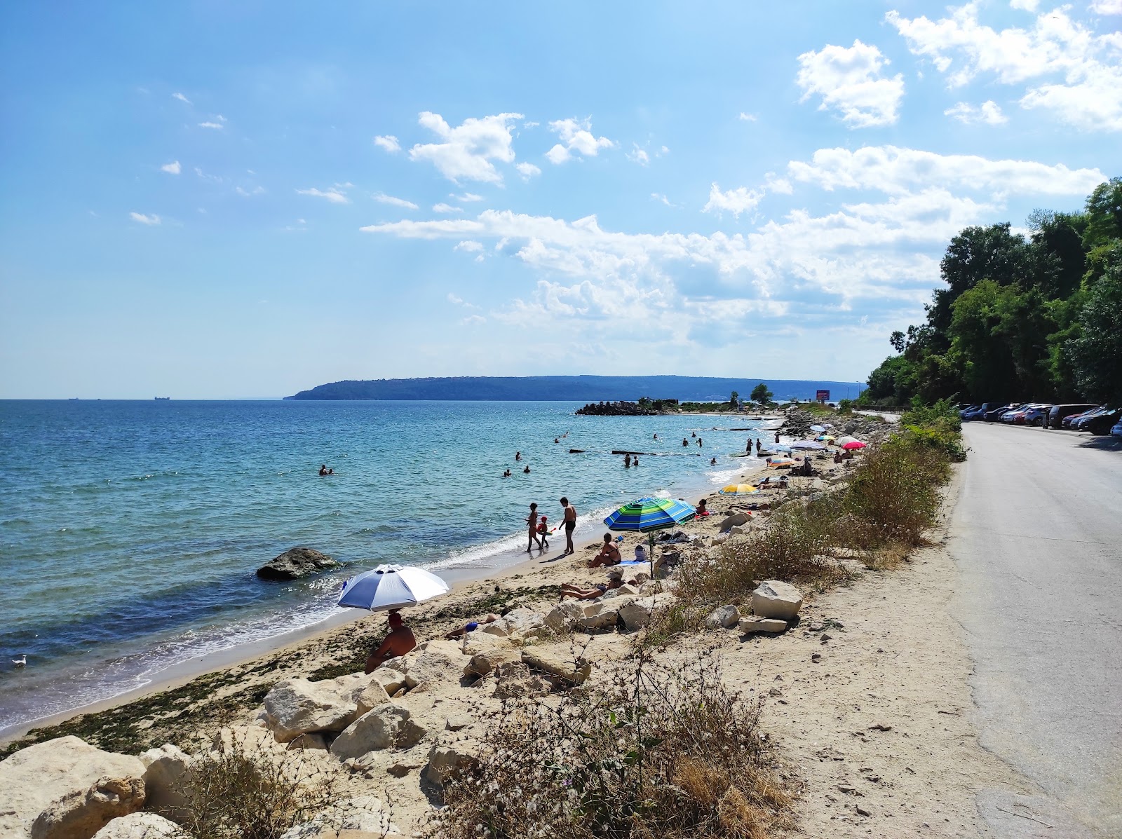 Foto van Plyazh Pochivka met kleine baai