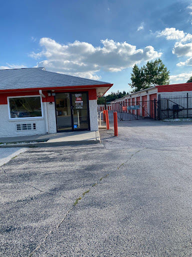 Self-Storage Facility «Public Storage», reviews and photos, 1000 W Lake St, Hanover Park, IL 60133, USA