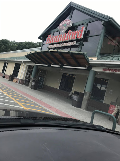 Grocery Store «Hannaford Supermarket», reviews and photos, 8 Market St, West Lebanon, NH 03784, USA