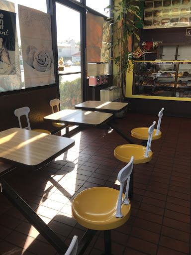 Donut Shop «S K Donuts», reviews and photos, 607 Pacific Coast Hwy, Redondo Beach, CA 90277, USA