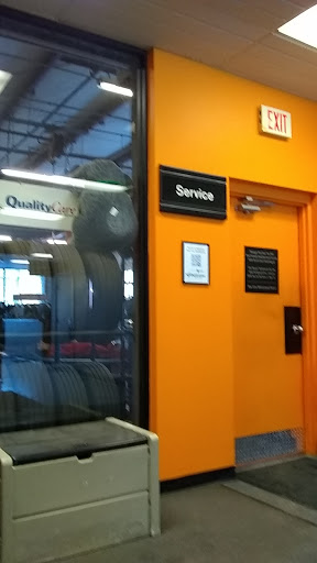 Tire Shop «Quick Lane Tire & Auto Center», reviews and photos, 1189 New Haven Rd, Naugatuck, CT 06770, USA