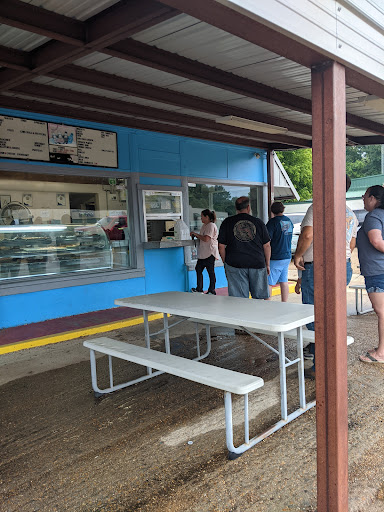 Donut Shop «The Donut Shop», reviews and photos, 501 John R Junkin Dr, Natchez, MS 39120, USA