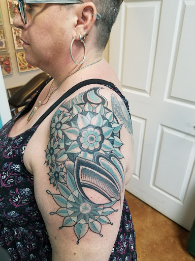 Tattoo Shop «Jolly Roger Tattoo», reviews and photos, 1375 Rock Quarry Rd #203, Stockbridge, GA 30281, USA