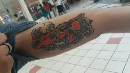 Tattoo Shop «Tiger Shark Tattoo», reviews and photos, 200 North Ave, Abington, MA 02351, USA