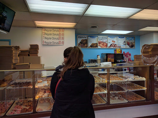 Donut Shop «Heavenly Doughnuts Shop», reviews and photos, 504 NE 102nd Ave, Portland, OR 97220, USA