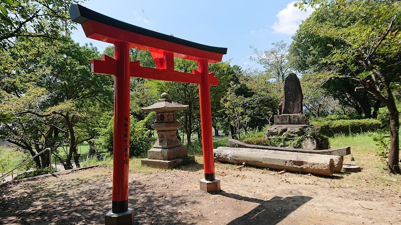 富隈稲荷神社(富隈城跡敷地内)
