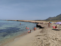 Màcari Plajı'in fotoğrafı geniş ile birlikte