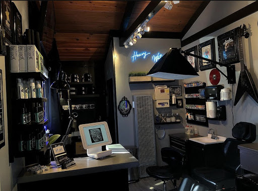Tattoo Shop «Heavy Water Tattoo», reviews and photos, 22606 E Cliff Dr, Santa Cruz, CA 95062, USA
