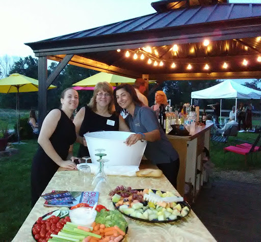 Winery «Christopher Jacobs Winery at Pennings Vineyards (Seasonally Open May-Oct)», reviews and photos, 320 Crawford St, Pine Bush, NY 12566, USA