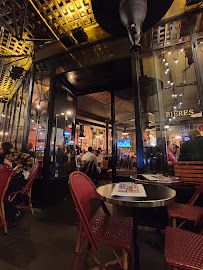 Atmosphère du Restaurant américain Indiana Café - République à Paris - n°5