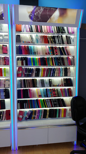 Mobile Phone Repair Shop «iFixandRepair», reviews and photos, 5135 W Alabama St, Houston, TX 77056, USA