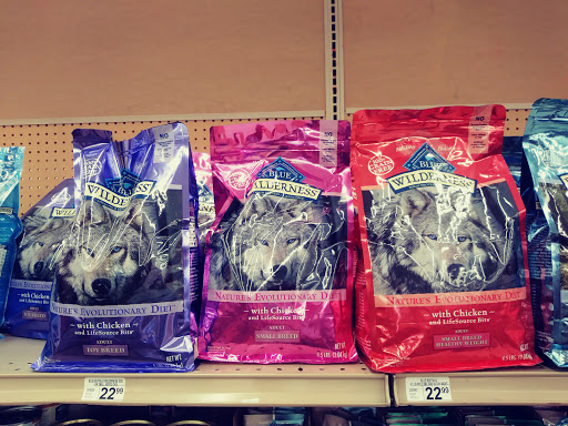 Pet Supply Store «Petco Animal Supplies», reviews and photos, 1049 S Willow St, Manchester, NH 03103, USA