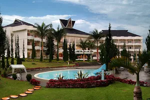 Grand Mutiara Hotel Berastagi image