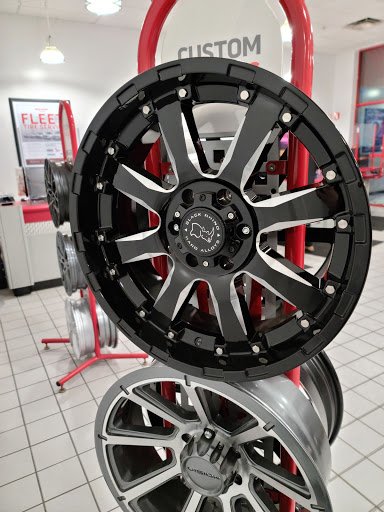 Tire Shop «Discount Tire Store - Burnsville, MN», reviews and photos, 14200 Morgan Ave S, Burnsville, MN 55306, USA