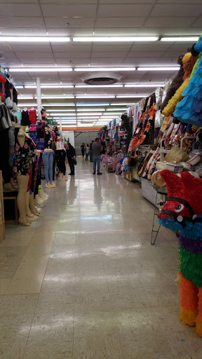 Shopping Mall «Elgin Shopping Mall», reviews and photos, 308 S McLean Blvd, Elgin, IL 60123, USA