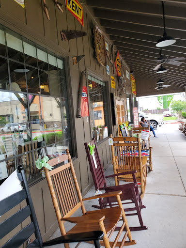 American Restaurant «Cracker Barrel Old Country Store», reviews and photos, 24400 Eastex Fwy, Kingwood, TX 77339, USA
