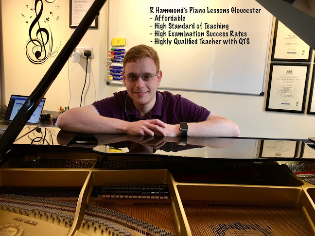 R Hammond's Piano Lessons Gloucester