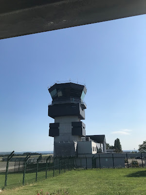 Hertz - Location de voitures - Limoges Aéroport à Limoges