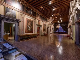 Museo di Palazzo Mocenigo - Centro Studi di Storia del Tessuto, del Costume e del Profumo