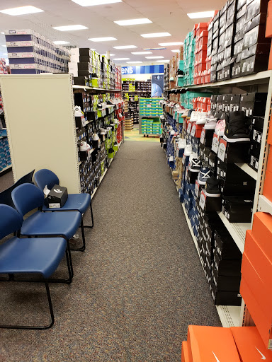Shoe Store «Shoe Carnival», reviews and photos, 3271 Marketplace Dr, Council Bluffs, IA 51501, USA