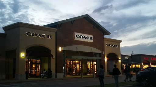 COACH Outlet image 10