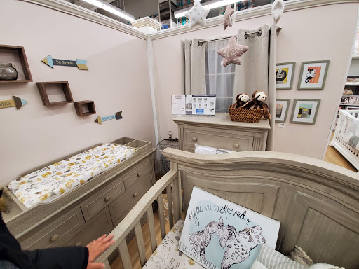 Shopping Mall «Midway Shopping Center», reviews and photos, 1001 Central Park Ave, Scarsdale, NY 10583, USA