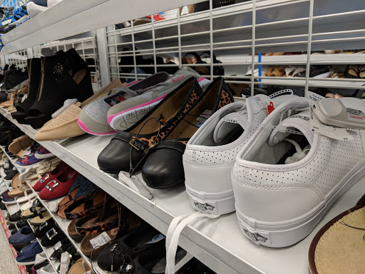 Clothing Store «Ross Dress for Less», reviews and photos, 4240 Kearny Mesa Rd, San Diego, CA 92111, USA