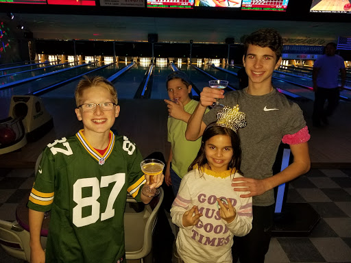 Bowling Alley «Collier Lanes», reviews and photos, 879 S Lapeer Rd, Oxford, MI 48371, USA