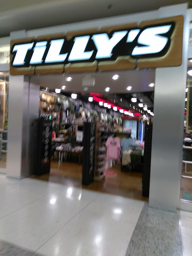 Clothing Store «Tillys», reviews and photos, 340 Inland Center Dr, San Bernardino, CA 92408, USA