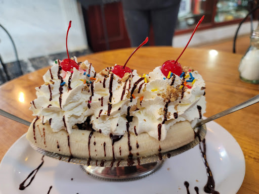 Ice Cream Shop «Corner Shop», reviews and photos, 171 Main St, Bramwell, WV 24715, USA