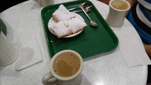 Coffee Shop «Cafe Du Monde», reviews and photos, 1814 North Causeway Approach #1, Mandeville, LA 70448, USA