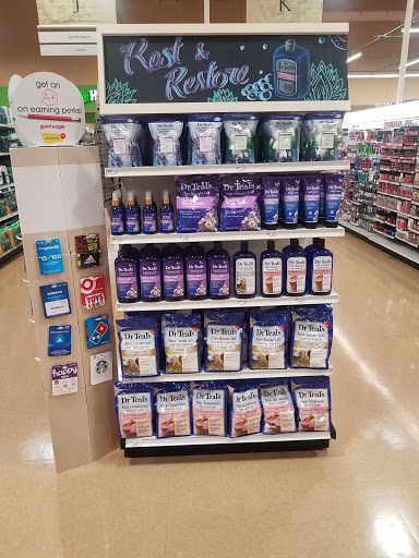 Supermarket «Giant Eagle Supermarket», reviews and photos, 5461 New Albany Rd W, New Albany, OH 43054, USA