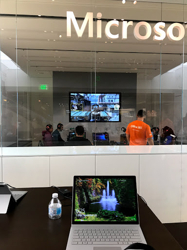 Computer Store «Microsoft Store - Westfield San Francisco Centre», reviews and photos, 845 Market St #257, San Francisco, CA 94103, USA