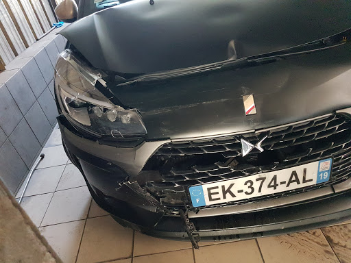 Photo 3 - GARAGE PAUCARD