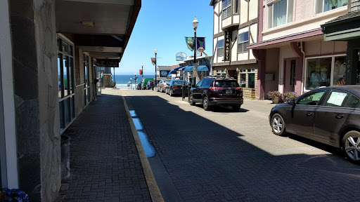 Used Book Store «Nye Beach Book House LLC», reviews and photos, 727 NW 3rd St, Newport, OR 97365, USA