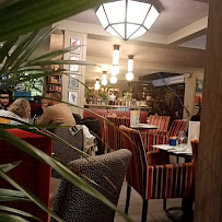 Atmosphère du Restaurant français Le Grand Café de l'Univers à Saint-Quentin - n°2