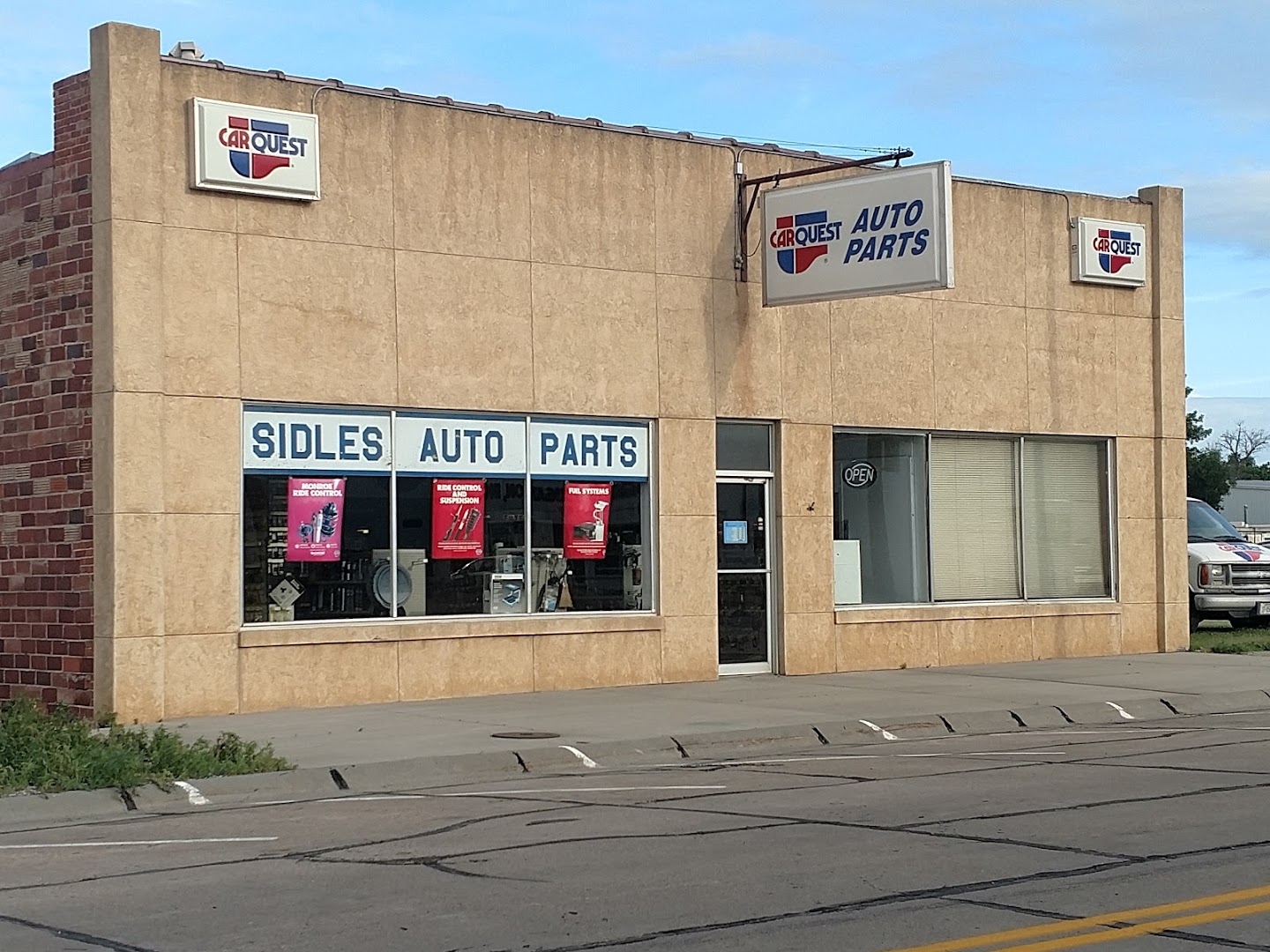 Auto parts store In Holdrege NE 