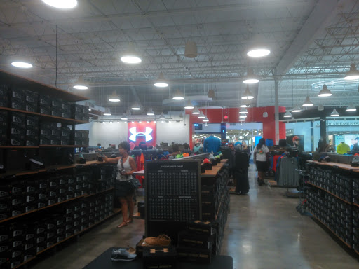 Clothing Store «Under Armour Factory House», reviews and photos, 12801 W Sunrise Blvd #429, Sunrise, FL 33323, USA