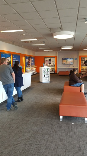 Cell Phone Store «AT&T Authorized Retailer», reviews and photos, 2640 W Schaumburg Rd, Schaumburg, IL 60194, USA