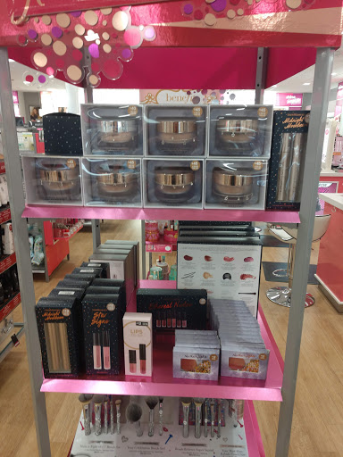 Shopping Mall «Tarpon Mall», reviews and photos, 40952 US-19, Tarpon Springs, FL 34689, USA