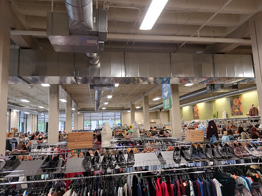 Non-Profit Organization «Goodwill Store & Donation Center», reviews and photos, 1201 W Washington Blvd, Chicago, IL 60607, USA