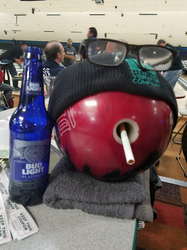 Bowling Alley «Freeway Lanes of Parma», reviews and photos, 12859 Brookpark Rd, Cleveland, OH 44130, USA