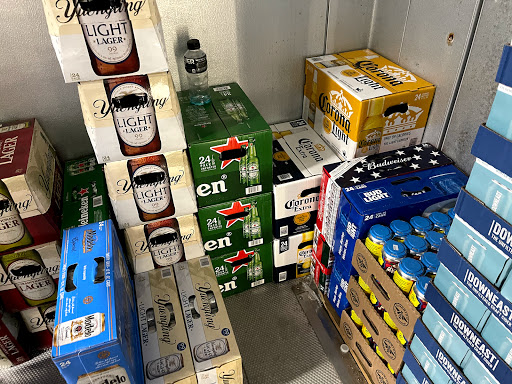 Liquor Store «M & R Liquors», reviews and photos, 206 Buckland Rd, South Windsor, CT 06074, USA