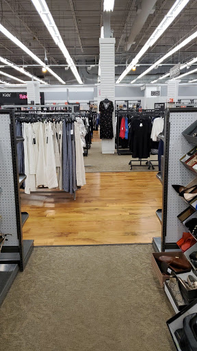 Department Store «Saks OFF 5TH», reviews and photos, 260 Shrewsbury Plaza, Shrewsbury, NJ 07702, USA