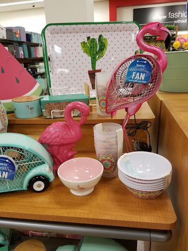 Department Store «T.J. Maxx», reviews and photos, 1 Worcester Rd, Framingham, MA 01701, USA